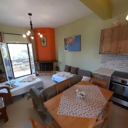 Apartment Andri House Marathias